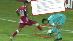 Momentos cuando el portero del Motagua, Marlon Licona, tenía en sus manos la pelota que le fue arrebatada por el delantero del Estelí y el árbitro validó el gol.