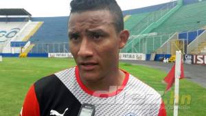 Luis Garrido dijo que respeta el método de Jorge Luis Pinto en la Selección de Honduras, pero que el jugador merece ser escuchado. Foto Ronald Aceituno