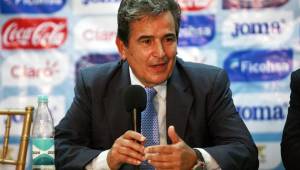El entrenador de la Selección de Honduras, Jorge Luis Pinto, ha tenido muchos problemas en nuestro país para conformar el equipo competitivo.