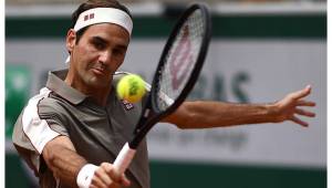 El tenis suizo Roger Federer pudo imponerse al italiano Lorenzo Sonego en el debut del Roland Garros.