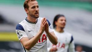 Harry Kane tiene los días contados en el Tottenham y en Inglaterra hasta tres clubes lo quiere fichar.