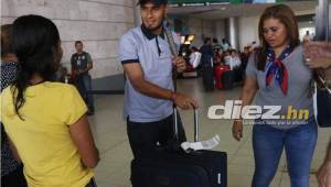 El volante de 26 años fue recibido por su familia en Tegucigalpa.