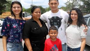 Héctor Castellanos hará todo lo posible por sacar adelante a su familia.