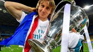 Modric seguirá en el Real Madrid antes los fuertes rumores que lo vinculan en el Inter de Milán.