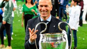 Zidane se mostró feliz luego de levantar la tercera Champions consecutiva.