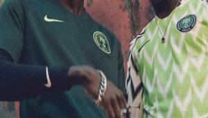 La primera y segunda equipación de la selección de Nigeria.