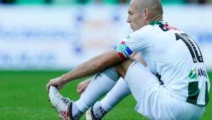 Arjen Robben se encuentra lesionado en el Groningen y su regreso está en alerta.