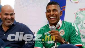 Carlo Costly firmó un contrato de un año con el Club Deportivo Marathón.