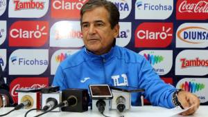 El entrenador de la Selección de Honduras, Jorge Luis Pinto, defendió la convocatoria y explica el llamado de Michael Chirinos. Fotos Ronal Aceituno