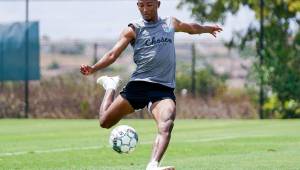 El delantero hondureño Douglas Martínez en sus primeros entrenamientos con el San Diego Loyal de la USL de Estados Unidos.