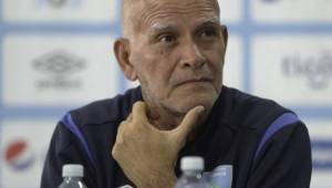 El entrenador Walter Claverí ha sido separado de su cargo en la selección de Guatemala por malos resultados.