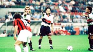 Kazuyoshi Miura fue el primer japonés en jugar en la Serie A. Lo hizo en 1994 con el Genoa.