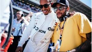 El jugador brasileño felicitó al piloto tras la victoria que tuvo este pasado fin de semana en la Fórmula 1.