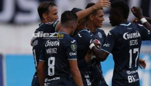 El Motagua ha demostrado su efectividad y en los primeros 45 minutos está venciendo 2-0 al Vida y se mantiene líder del grupo.