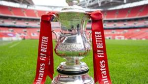 La FA CUP está llegando a su fin y este domingo se conoció a los últimos dos clasificados a las semifinales del certamen.