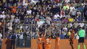El estadio Humberto Micheletti estuvo a reventar con aficionados de Motagua en gran cantidad que celebraron a más no poder la goleada al Honduras Progreso.