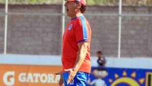 El entrenador Pedro Troglio reconoce que su equipo no reaccionó nunca y que la expulsión de Carlos Pineda fue vital para la derrota.