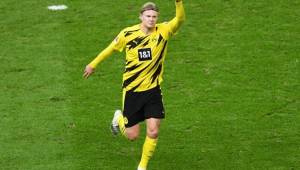 Haaland sigue haciendo goles en Alemania con la camisa del Dortmund. Hizo cuatro hoy el chico de 20 años.