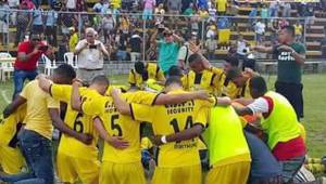El Dortmund de Roatán logró ascender a la Liga de Ascenso este año y esto tiene preocupado a sus rivales por los gastos en que incurrirán. Foto cortesía