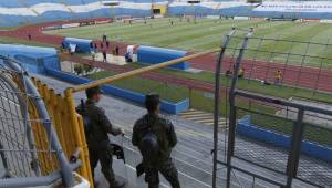 Tanto dentro como fuera, la infraestructura del estadio Olímpico luce deteriorado. El engramillado se mantiene en un estado aceptable.