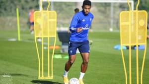 El delantero hondureño, Antony 'Choco' Lozano, durante el entrenamiento con el Cádiz este martes tras superar el coronavirus. Foto cortesía Cádiz