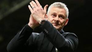 El club inglés confirma que Ole Gunnar Solskjaer ha dejado su rol como director técnico.