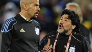 Diego Maradona y Sebastián Verón nunca lograron recuperar la amistad que tuvieron en su momento.