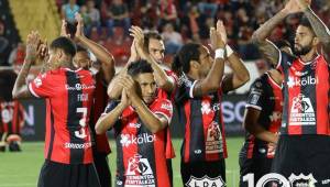 Los malos resultados del Alajuelense este torneo han provocado duras críticas.