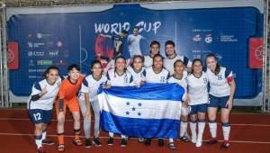 El equipo de guerreras puso en alto el nombre de Honduras en el fútbol y también estas chicas lo hacen en sus estudios.