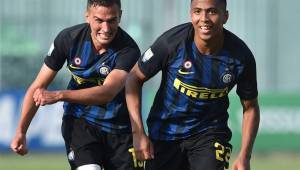 Rigoberto Rivas anota el gol del triunfo del Inter ante el Chievo.