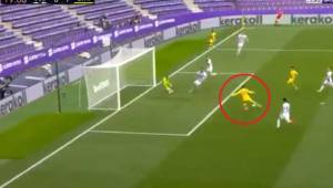 Sin marcas y dentró del área, Griezmann no pudo marcar ante el Real Valladolid en la primera mitad.