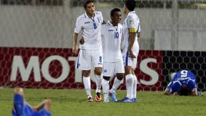 Christopher Alegría (8) fue uno de los referentes de la Sub-17 de Honduras en el Mundial de Emiratos Árabes Unidos.