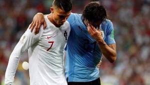 Cavani sufrió una dura lesión contra Portugal en los octavos de final del Mundial.
