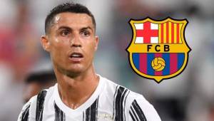 El portugués Cristiano Ronaldo podría terminar jugando para el FC Barcelona en la próxima temporada, pues se ha ofrecido al club azulgrana.