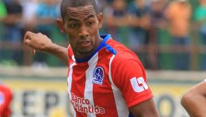 Jerry Bengtson anotó los dos goles del Olimpia ante Juticalpa.