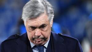 Tras la victoria ante el Genk, Carlo Ancelotti recibió la noticia que no seguirá más como entrenador del Nápoles.