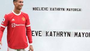 La pancarta, que decía 'Believe Kathryn Mayorga', fue volada sobre el estadio Old Trafford del Manchester United.