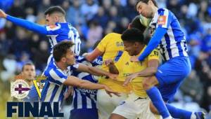 El hondureño Antony 'Choco' Lozano arrancó de titular en la derrota del Cádiz ante Deportivo La Coruña. Foto @Cadiz_CF