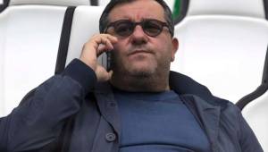 Mino Raiola no podrá ejercer su papel de agente en todo el mundo durante tres meses más por decisión de la FIFA.