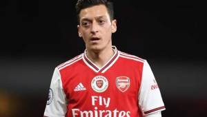 Mesut Ozil saldrá del Arsenal, pero lo hará cuando se abra el mercado de fichajes en febrero de 2021.