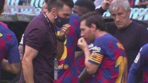 Sarabia fue totalmente ignorado por Messi cuando le intentaba dar una indicación.