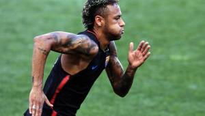 Desde Francia aseguran que el PSG está dispuesto a pagar la millonaria cláusula al Barcelona para llevarse a Neymar. Foto AFP