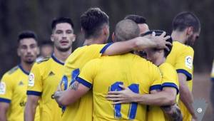 Cádiz disputó su segundo partido amistoso y el hondureño Antony 'Choco' Lozano no volvió a ser convocado. Foto cadizcf.com