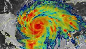 El CNH advirtió que el paso del huracán Iota es una situación extramadamente peligrosa.