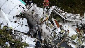 Solo cinco personas lograron salvar su vida y 75 fallecieron en el terrible accidente que se suscitó en Colombia. Allí viajaba el equipo Chapecoense de Brasil.