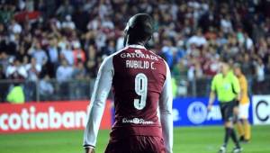 El hondureño Rubilio Castillo es titular con el Saprissa de Costa Rica.