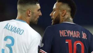 Neymar denunció supuestas agresiones racistas por parte del zaguero español Álvaro González.