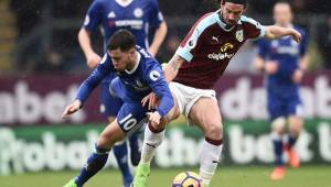 Pedro Rodríguez adelantó al Chelsea, pero Robbie Brady le dio el empate al Burnley.