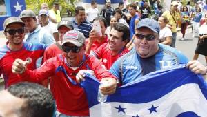 Los aficionados hondureños que deseen ir a ver a la Selección Nacional el viernes tienen que ir a arriesgar por su propia cuenta para comprar entradas en reventa.