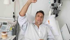 Batistuta se recupera de una operación en el tobillo para aliviar sus dolores. FOTO: Instagram.